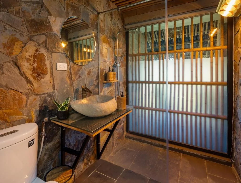 Deluxe Family Room — Sapaxa Spring Garden Ecolodge